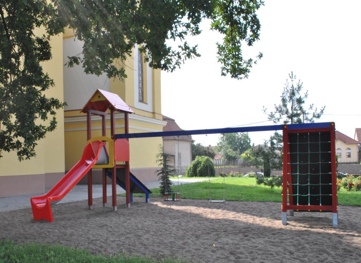 Mamre Szallo Hajduboszormeny Exterior photo